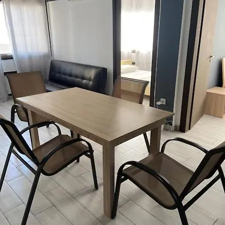Apartment Paradise Homes 16