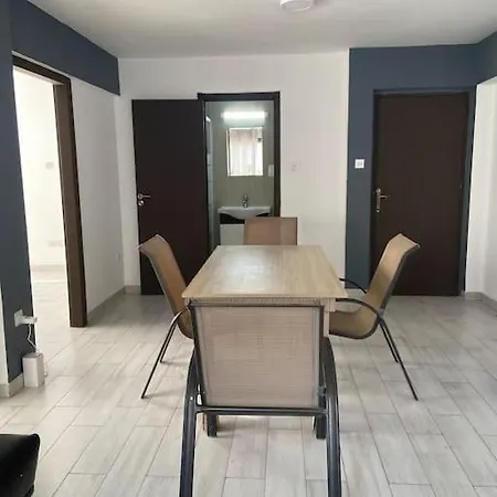 Paradise Homes 16 Apartment *
